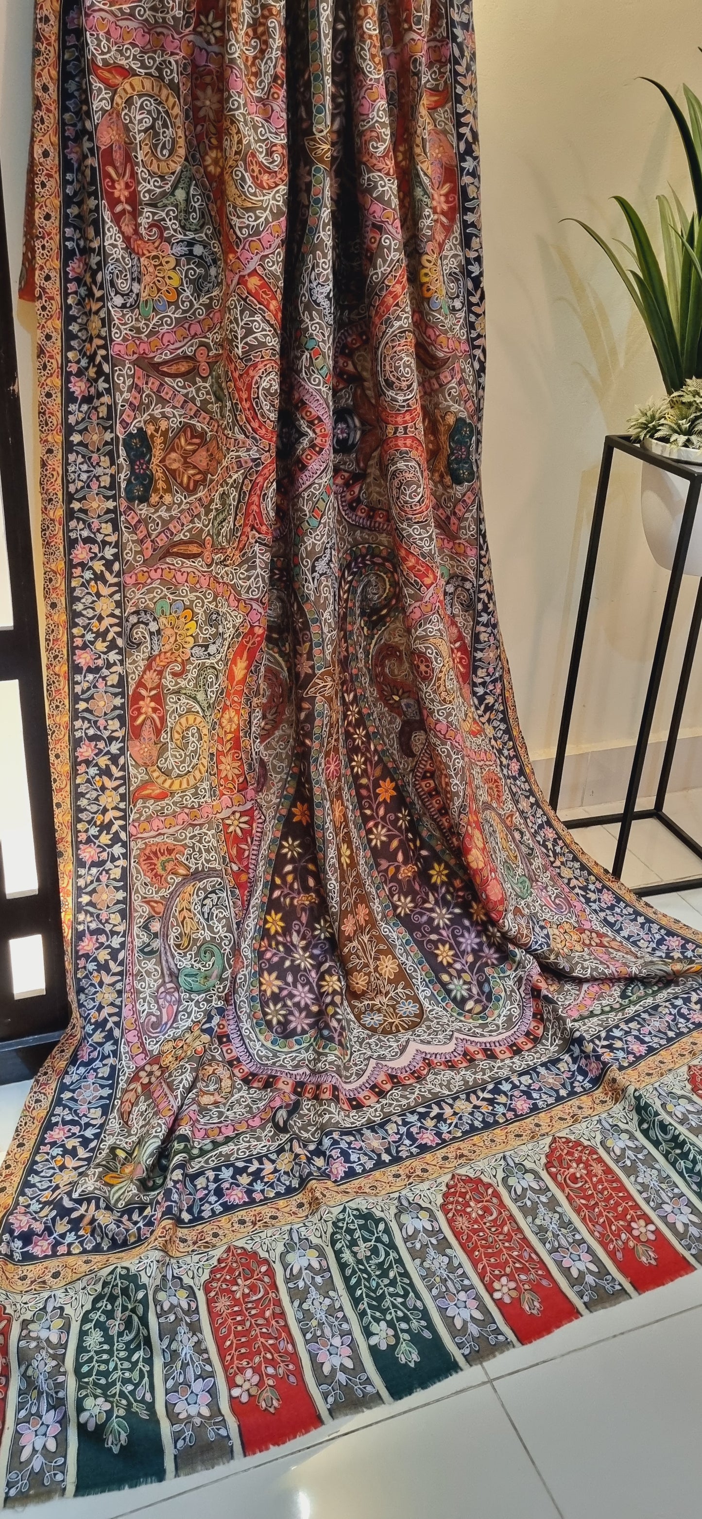 A Reelkar shawl: Embroidered