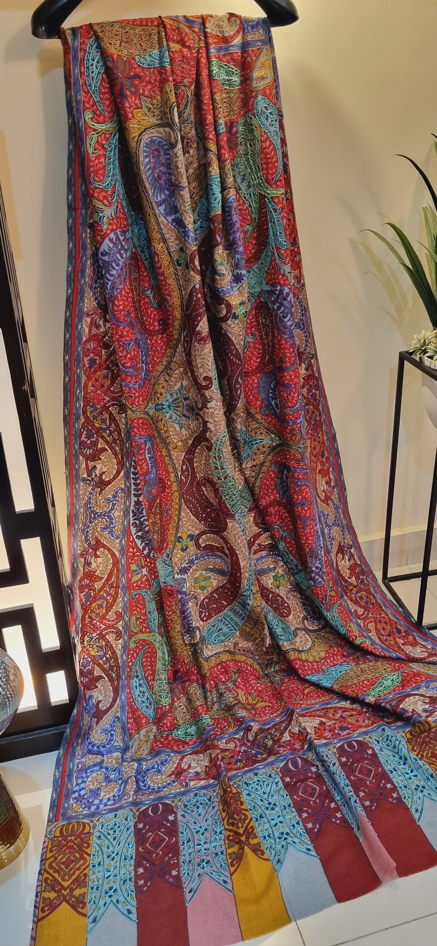 Embroidered reelkar: shawl