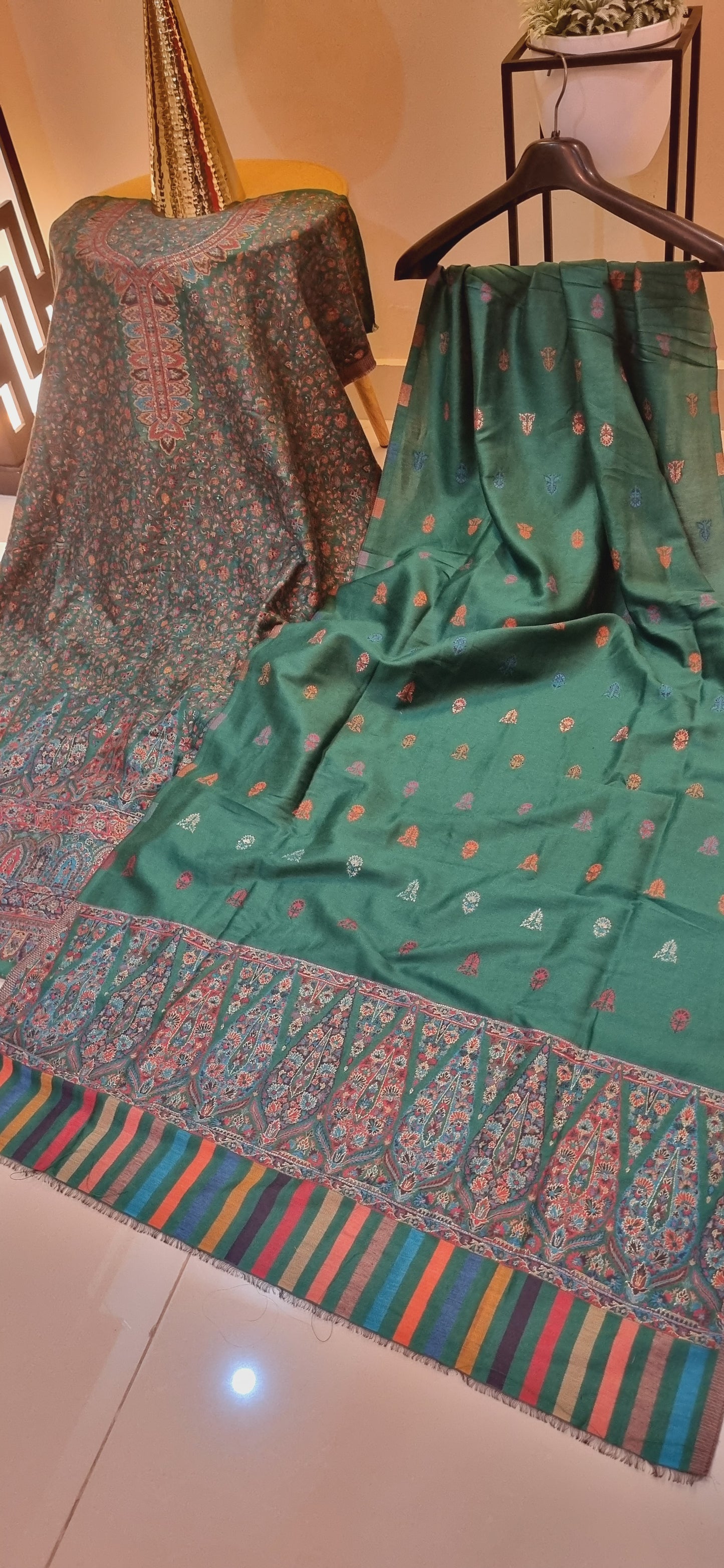 Kaani suit: Pashmina with mulberry silk