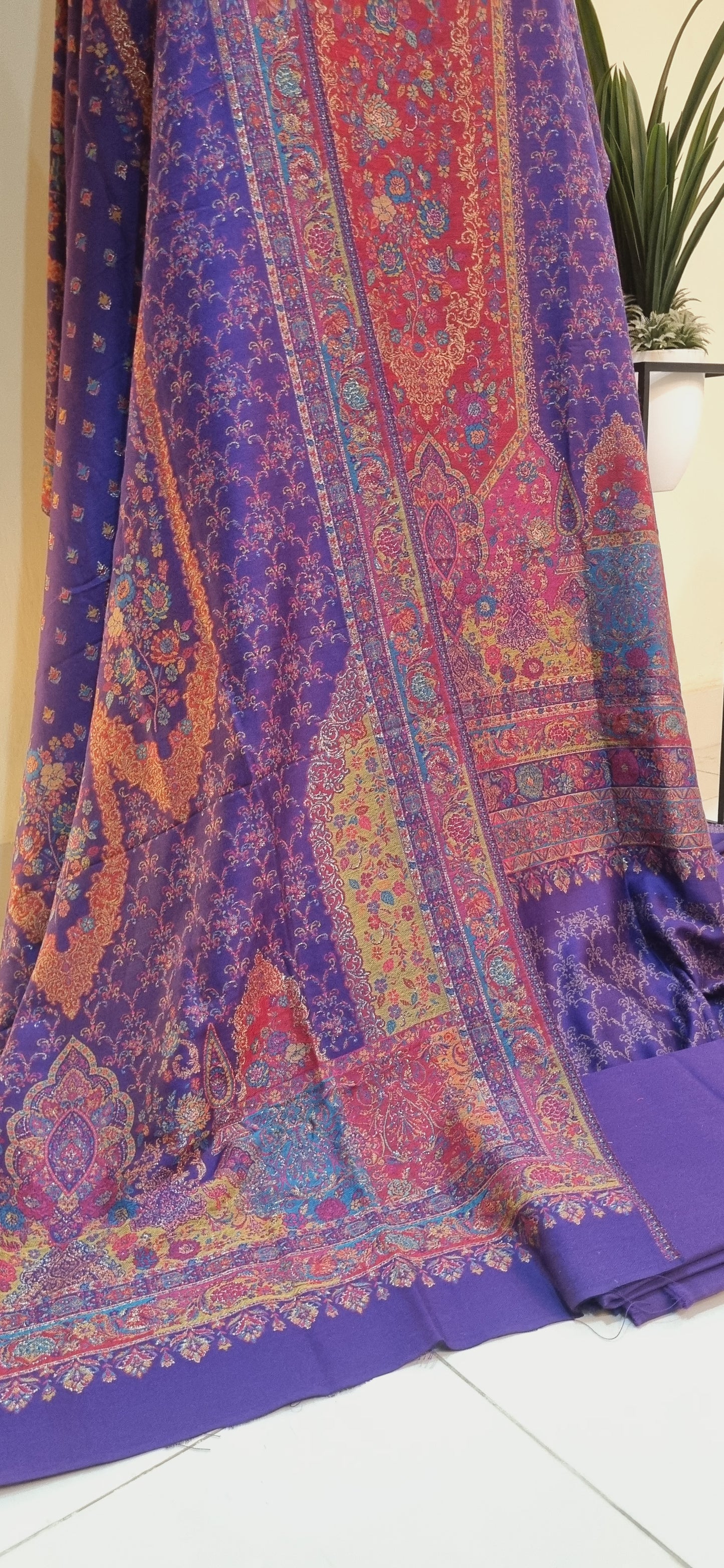 Kaani suit: Pashmina with mulberry silk