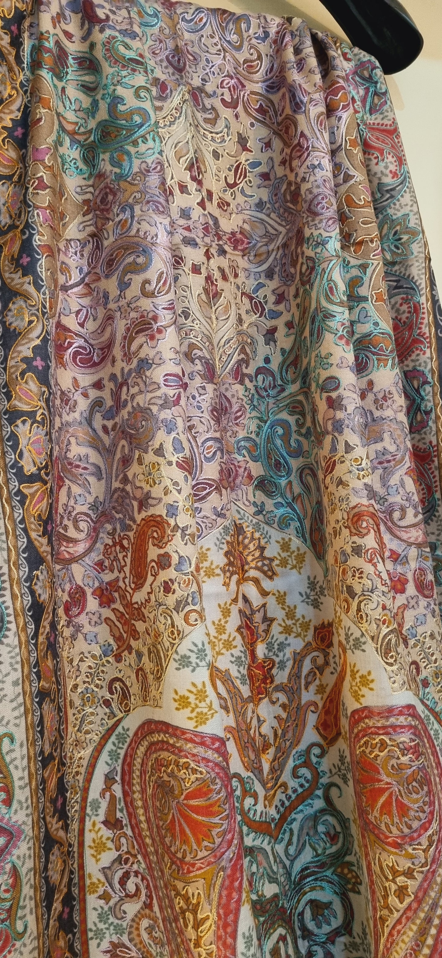 Embroidered Reelkar minishawl