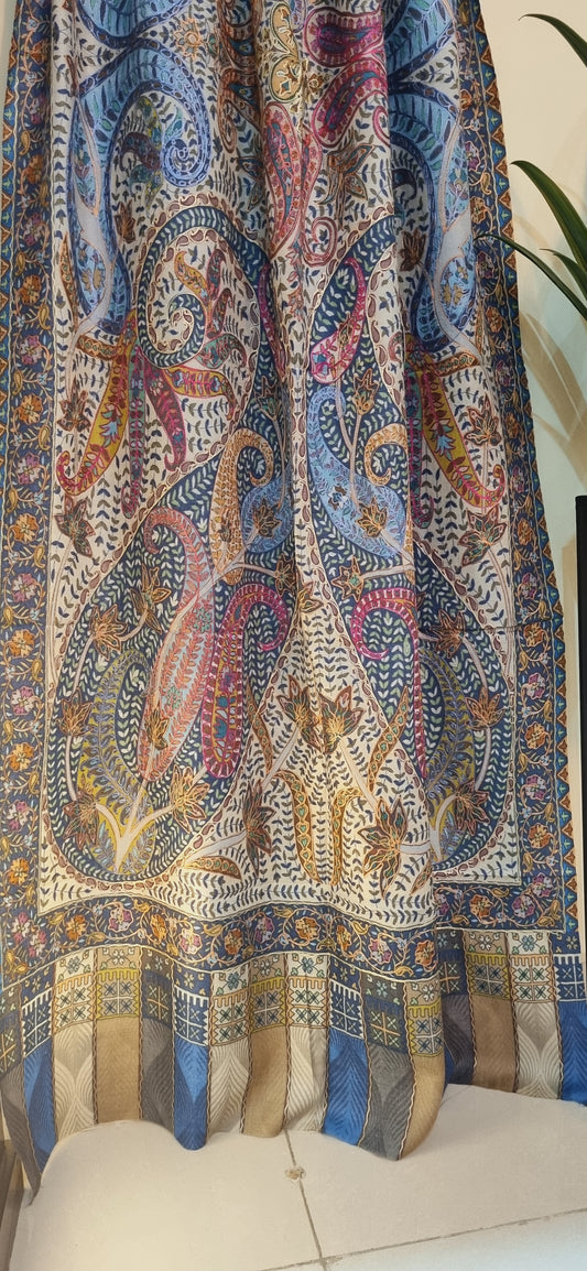 Embroidered reelkar: minishawl