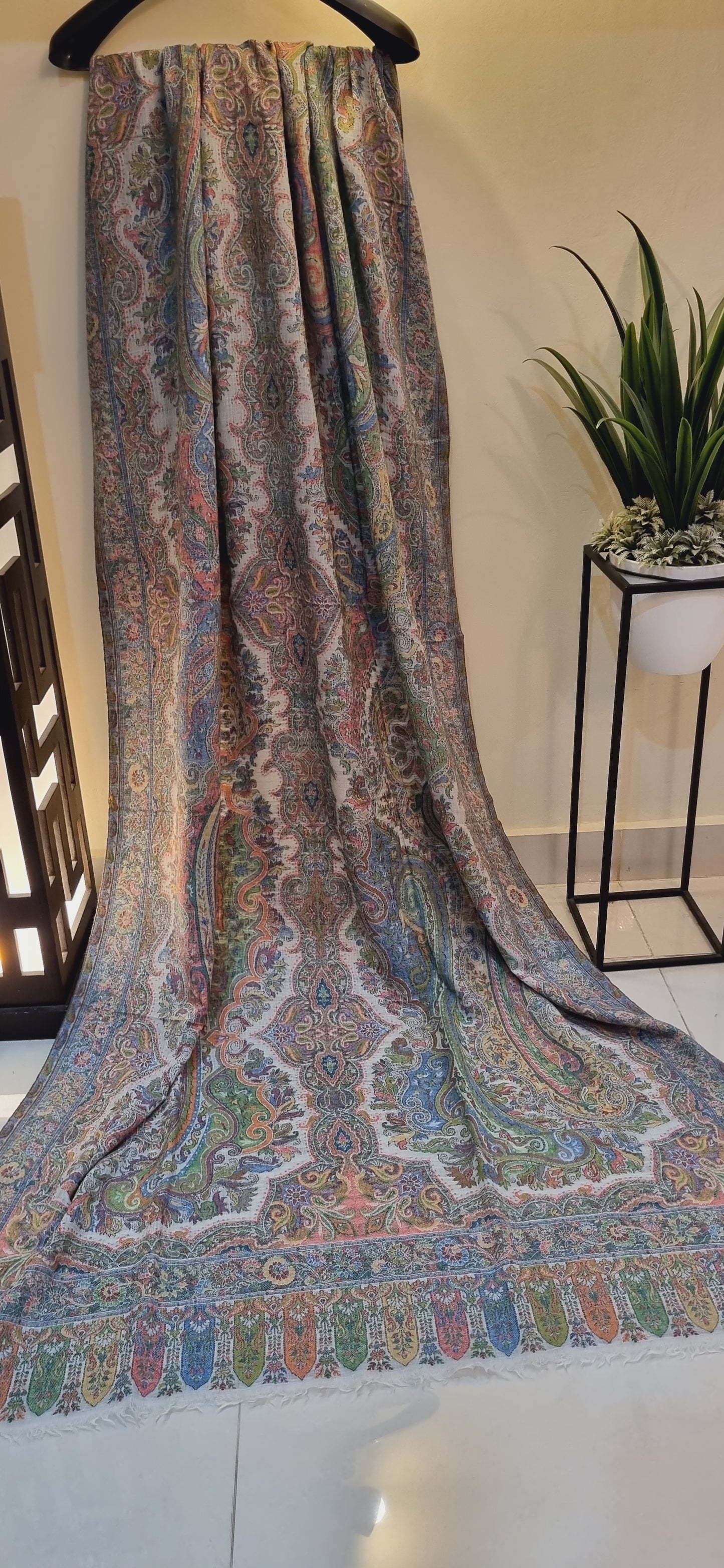 Kaani shawl: Pashmina