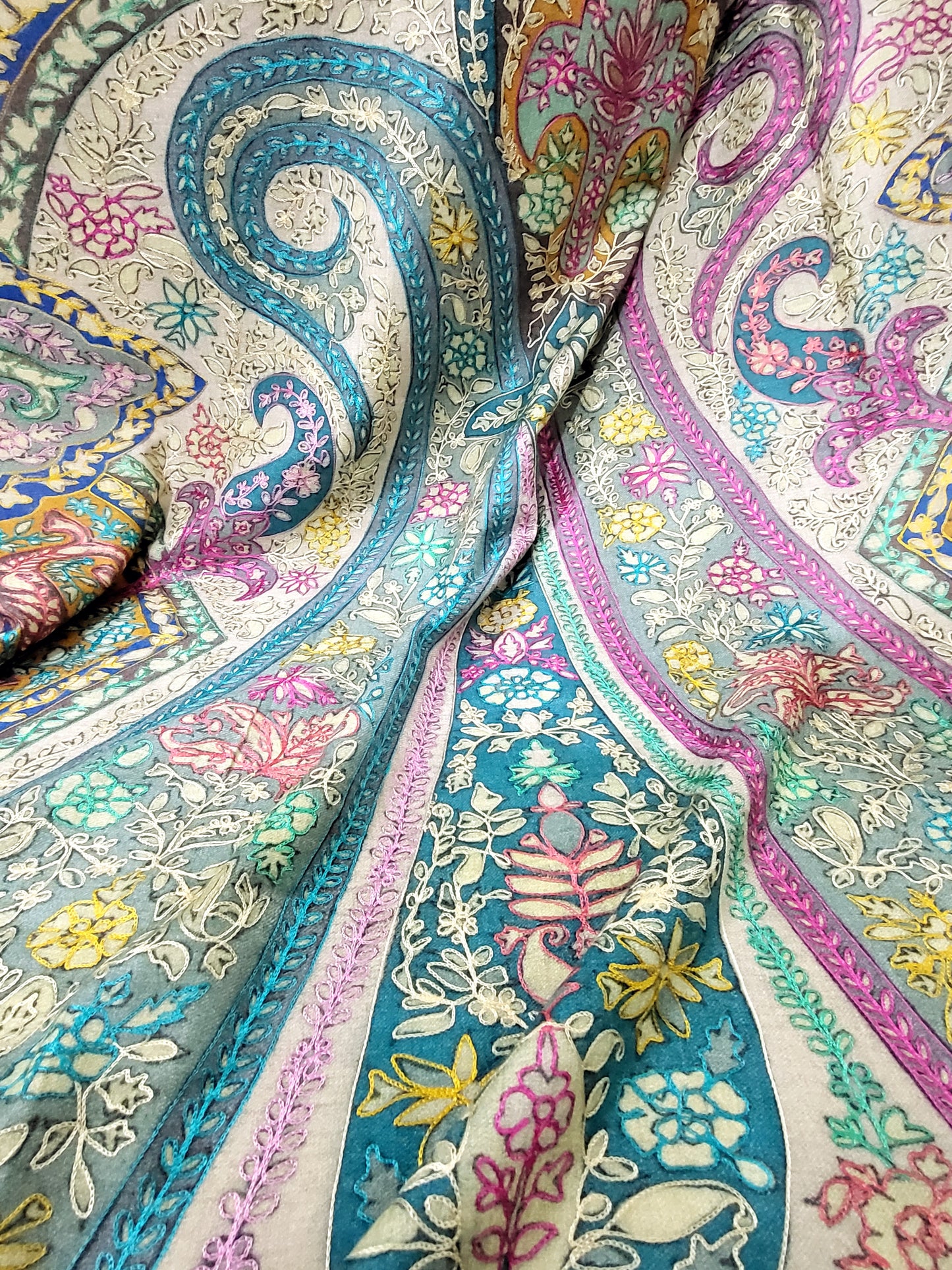 Reelkaar kalamkari: Embroidered shawl