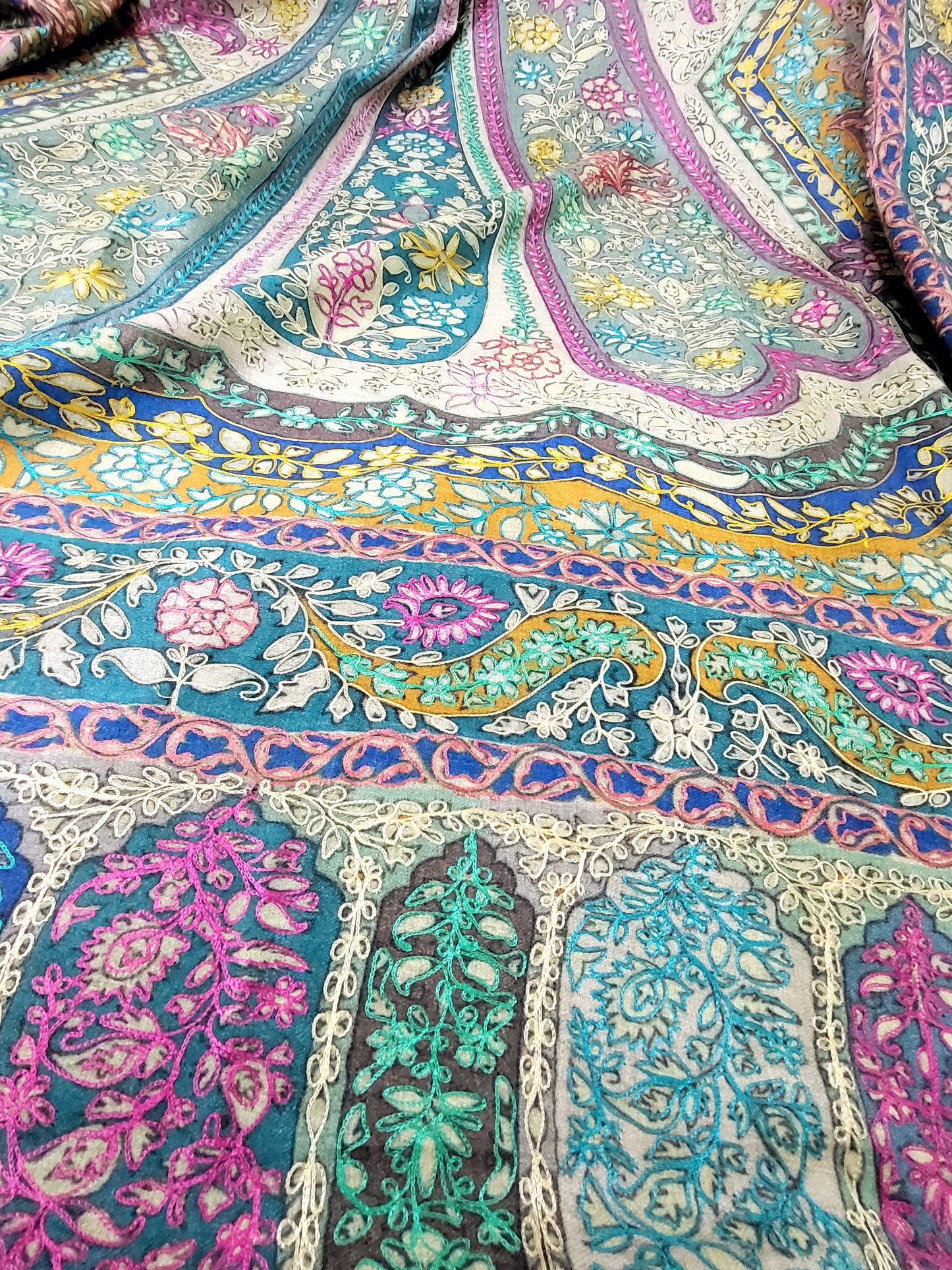 Reelkaar kalamkari: Embroidered shawl