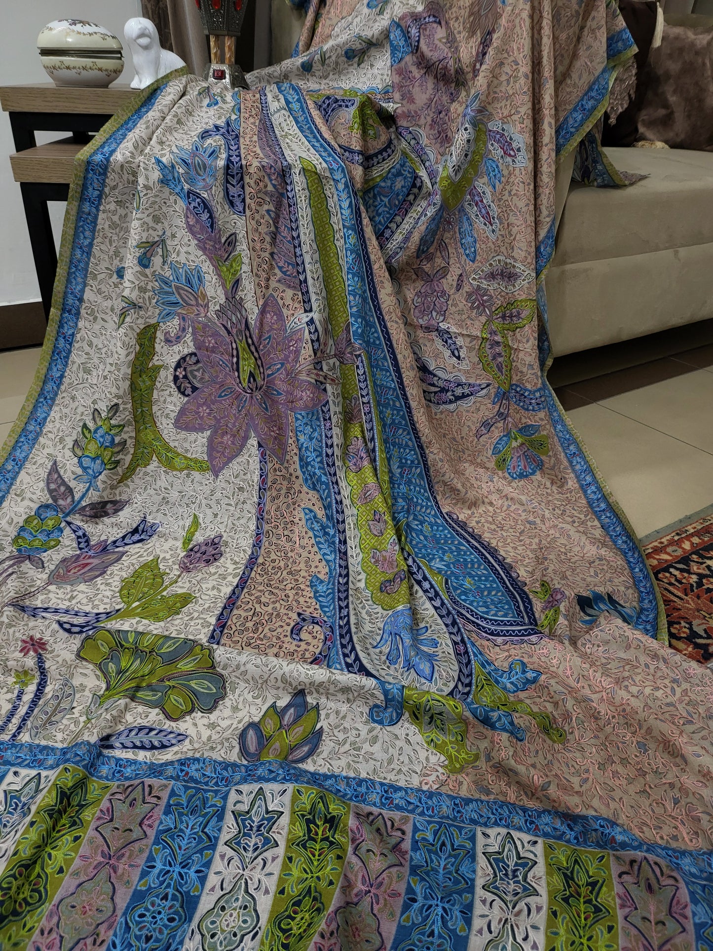 Reelkaar kalamkari: Embroidered shawl