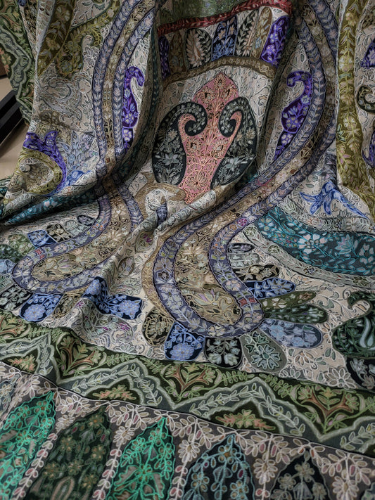 Reelkaar kalamkari: Embroidered shawl