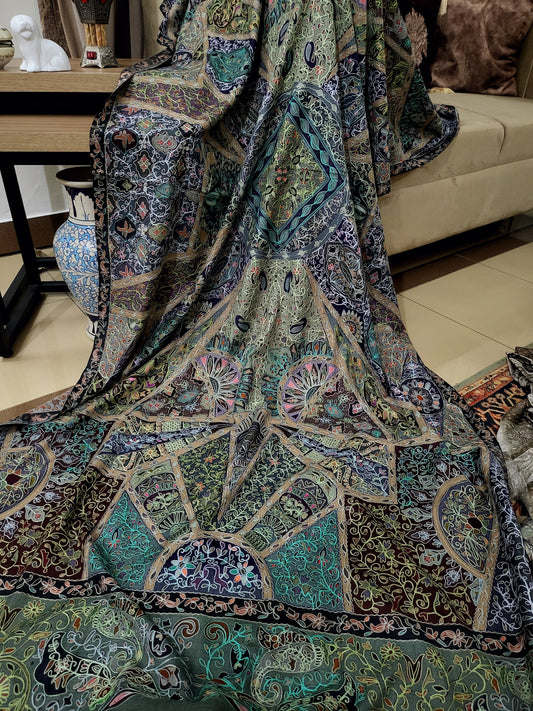 Reelkaar kalamkari: Embroidered shawl