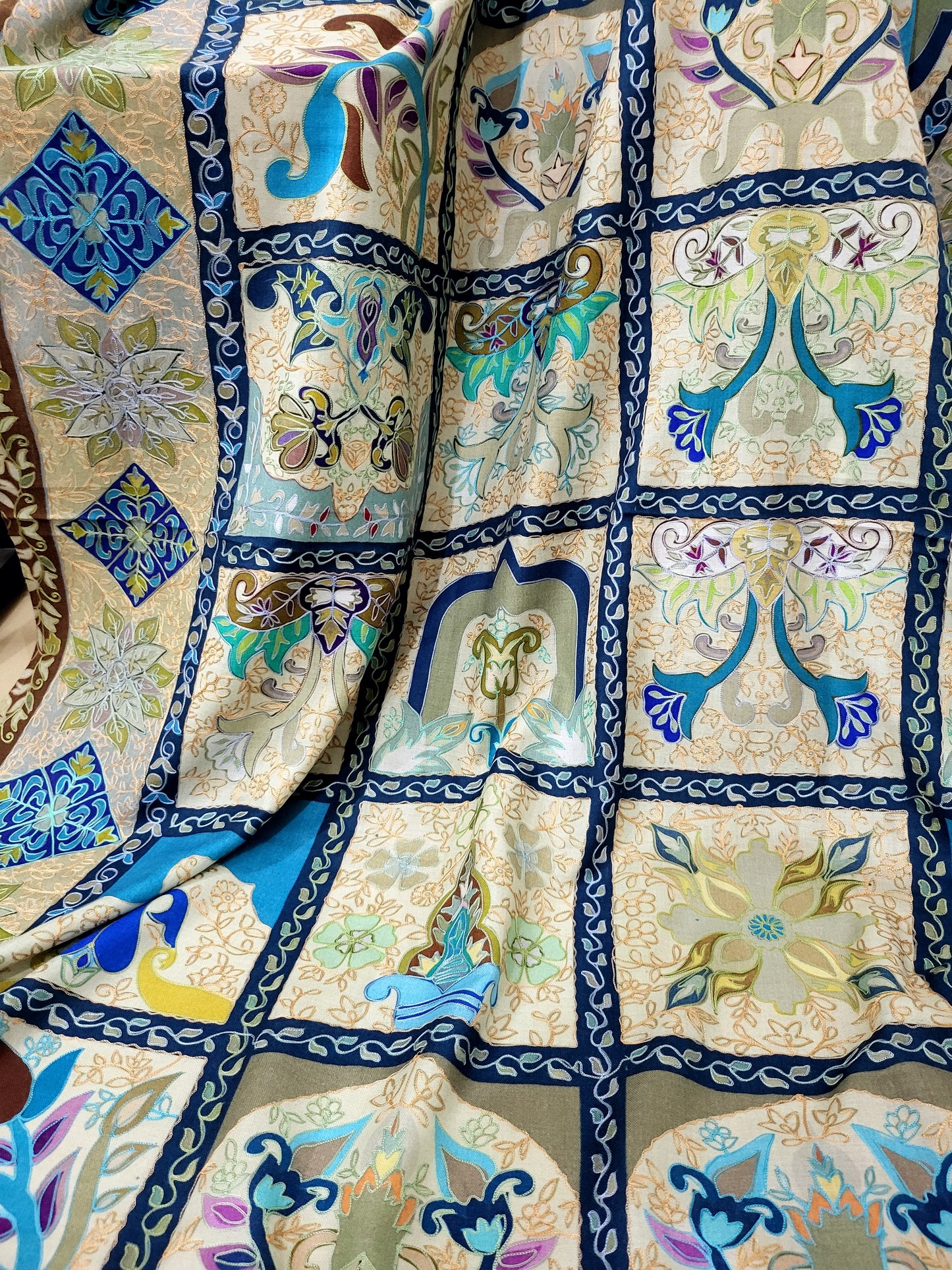 Reelkaar kalamkari: Embroidered shawl