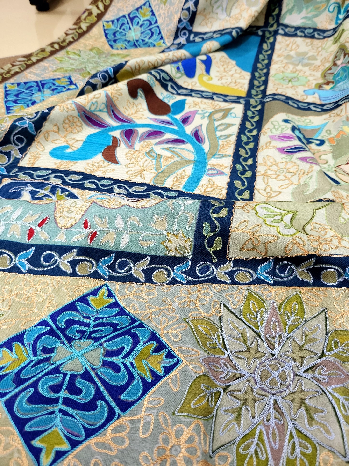 Reelkaar kalamkari: Embroidered shawl