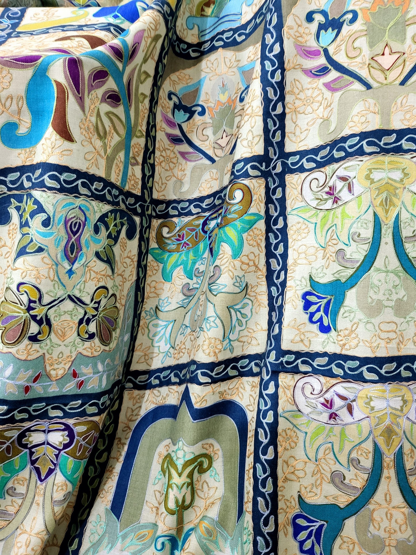 Reelkaar kalamkari: Embroidered shawl