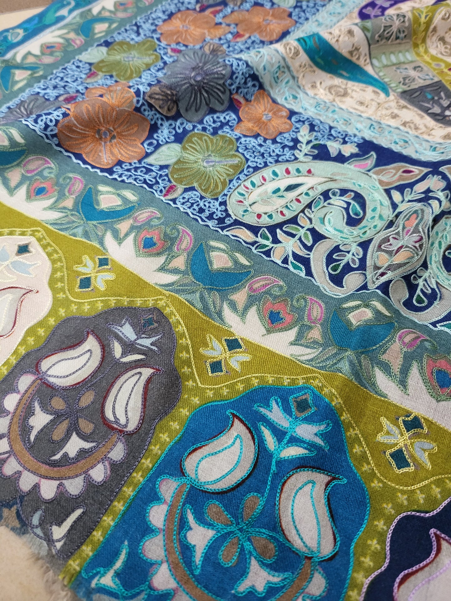 A Reelkaar kalamkari : Embroidered shawl