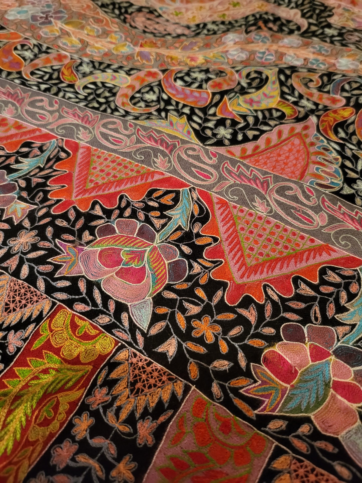 Luxury edit : Hand Embroidered kalamkari