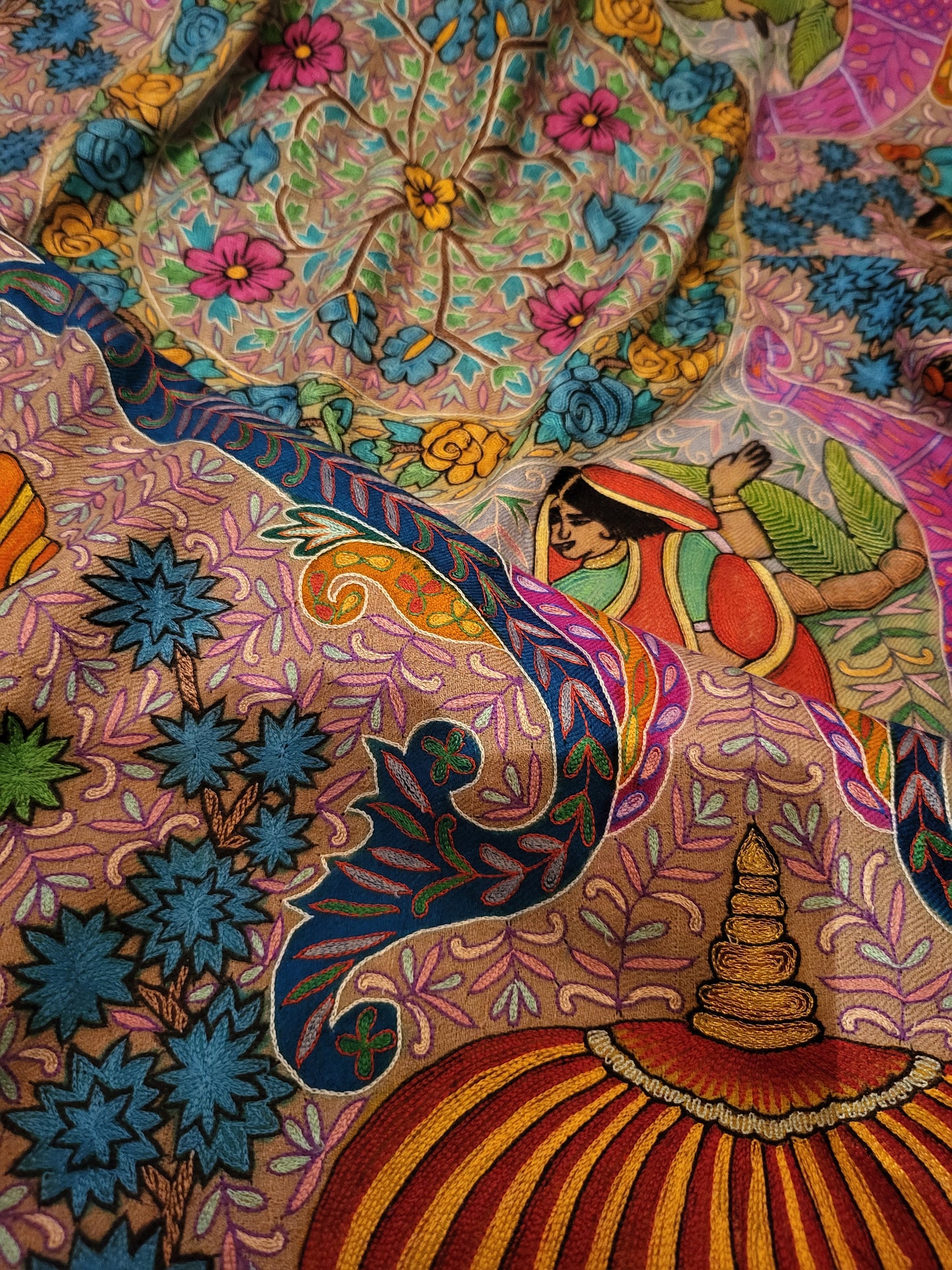 Shikargah kalamkari : Hand embroidered