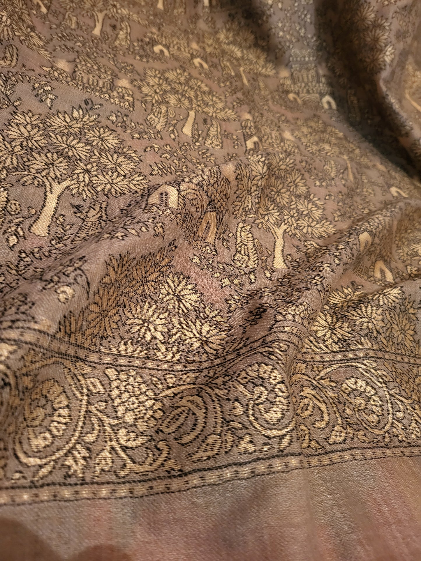 A Luxury edit : Rabbit wool kaani