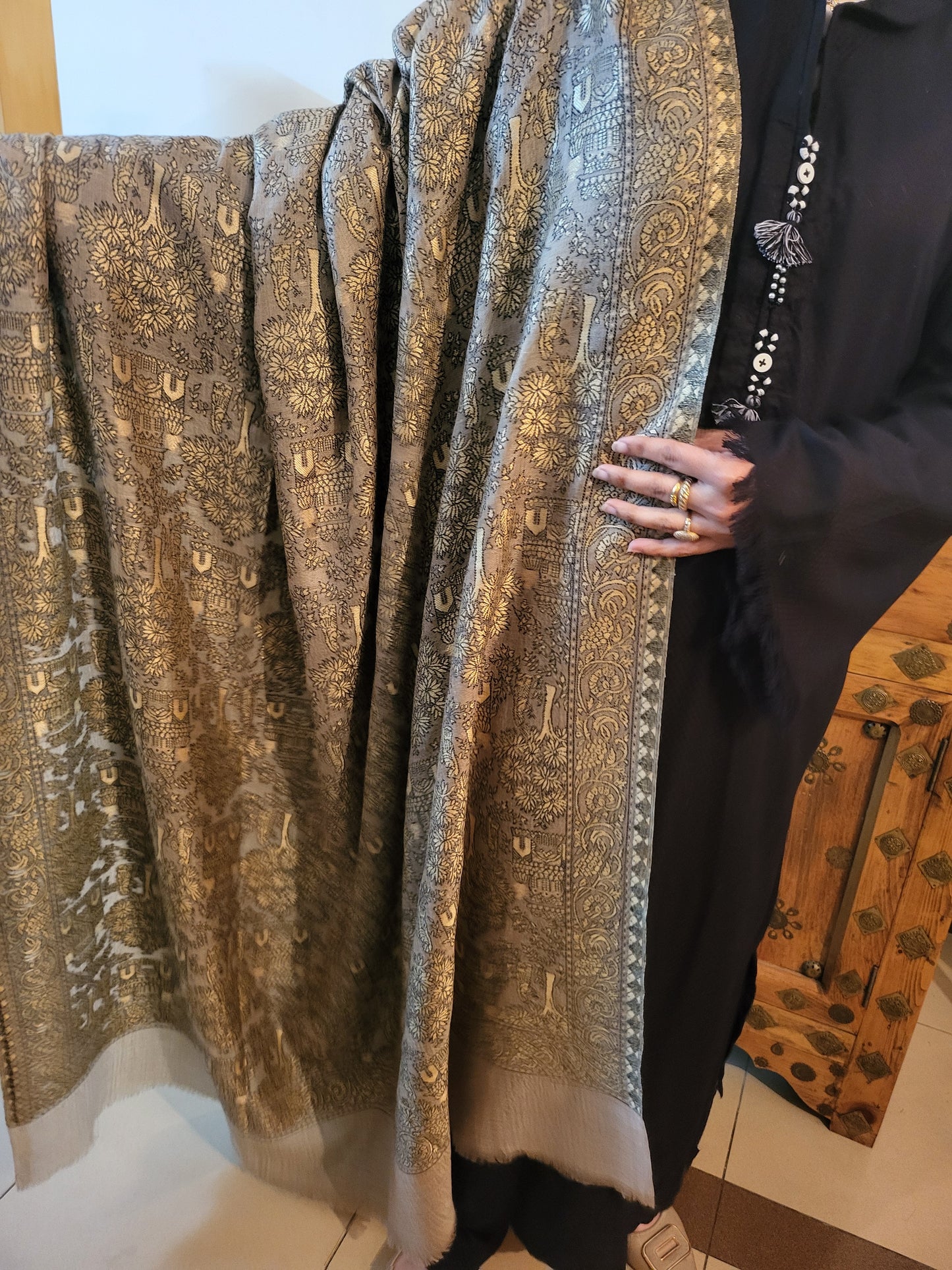 A Luxury edit : Rabbit wool kaani