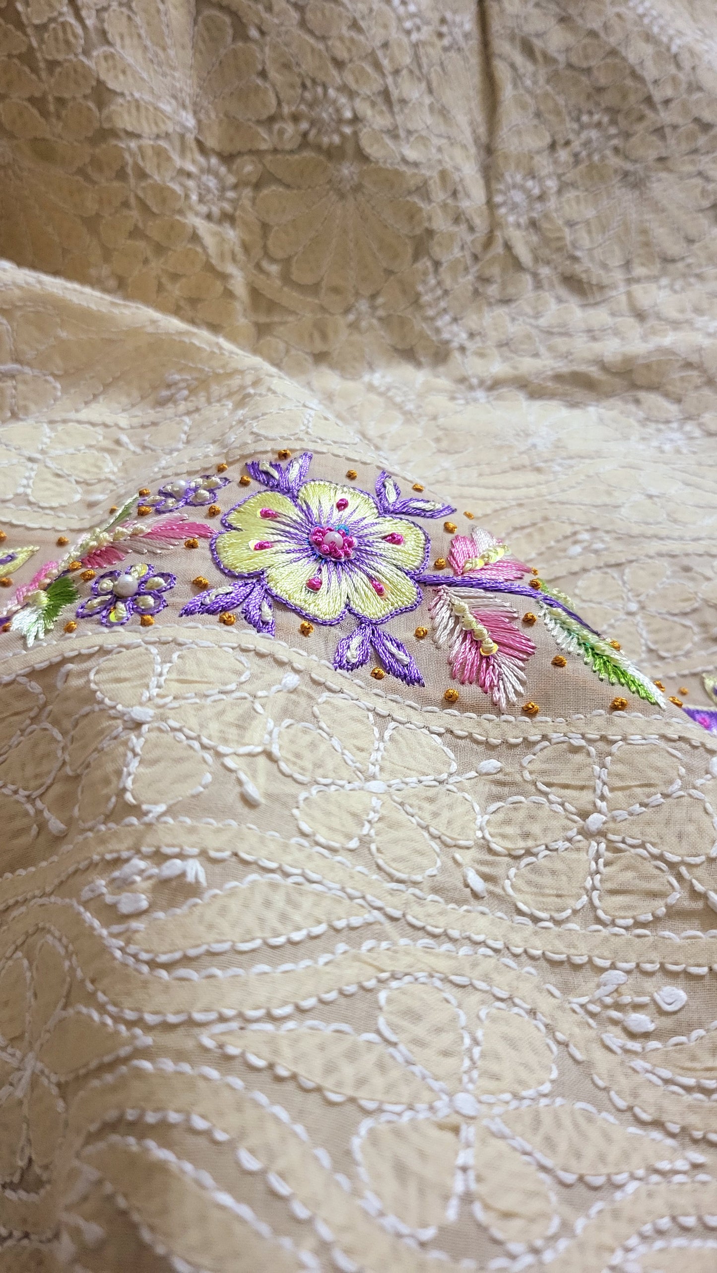 Chikankari: parsi gara work