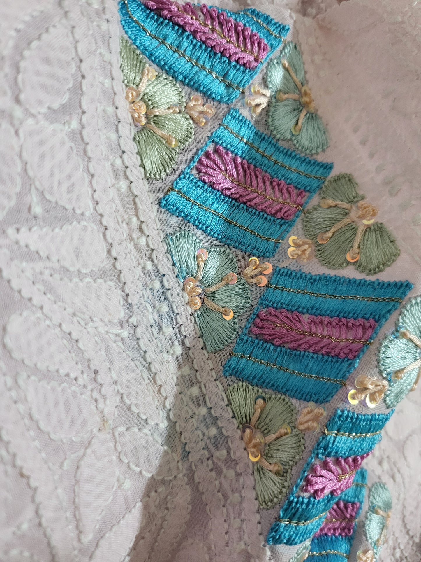 Chikankari shirt: parsi gara