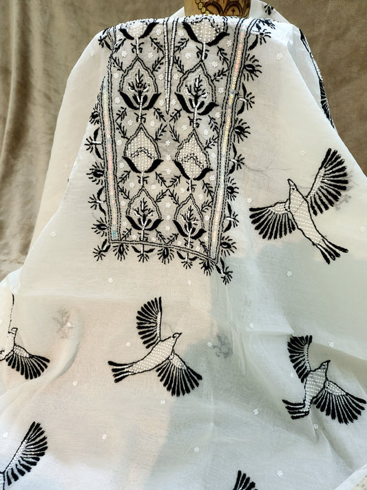 Chikankari chanderi set: Hand embroidered