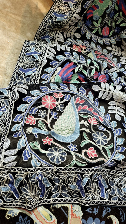Embroidered dupata : georget