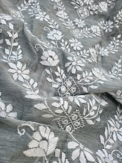 Paper lawn : suit