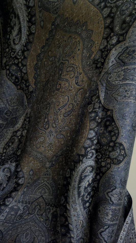 Moonlight Reversible kaani : shawl