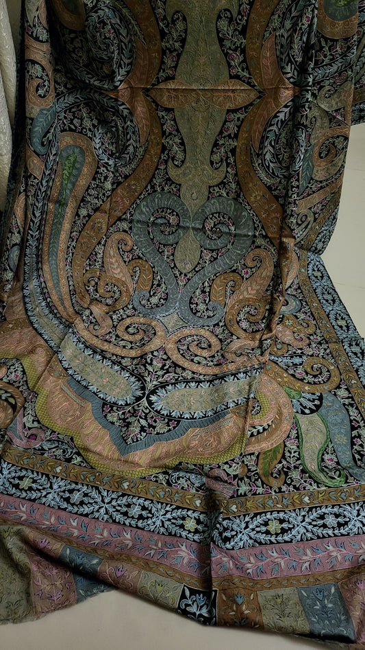 Reelkaar kalamkari shawl : Embroidered
