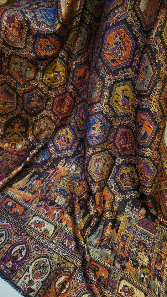 Royal moonlight kanni: Reversible shawl