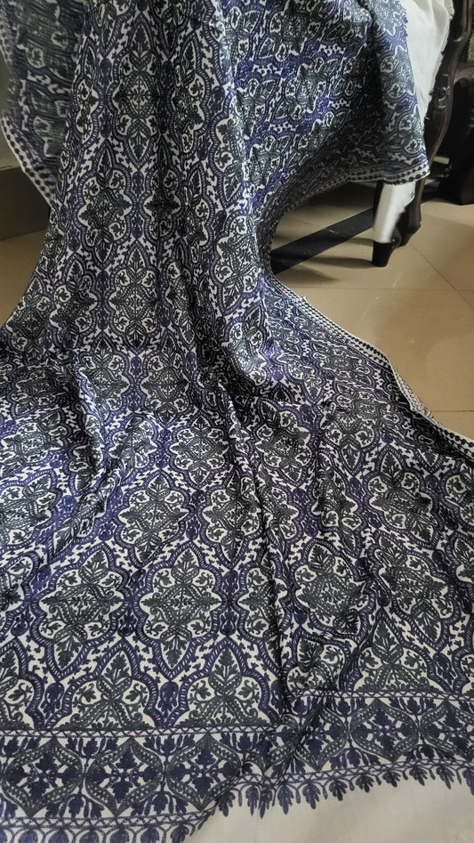 Embroidered shawl : pashmina