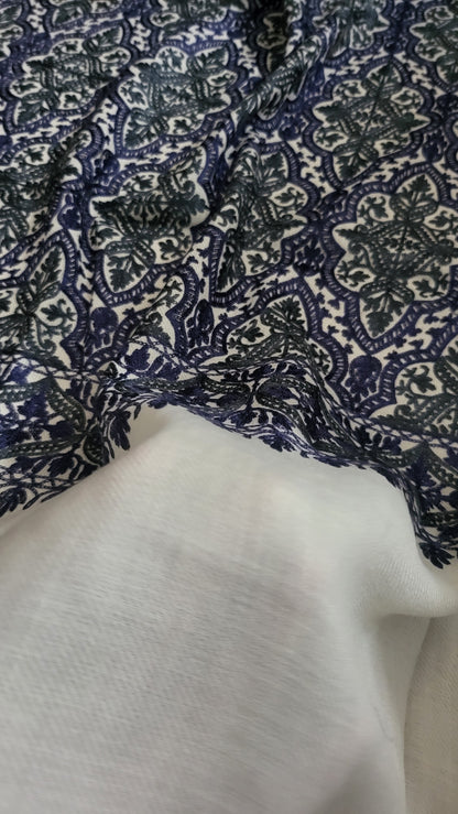 Embroidered shawl : pashmina