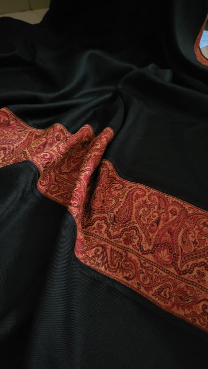 Kaani border shawl : woolen pashmina