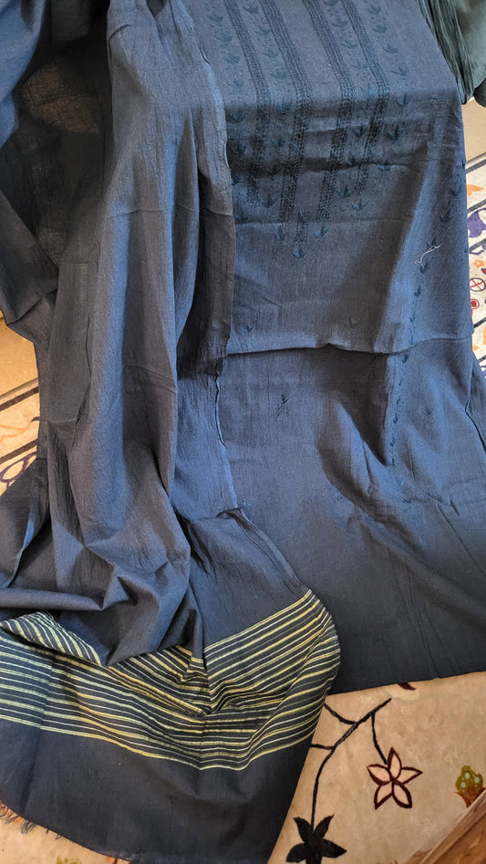 Khaddar suit : Hand embroidered