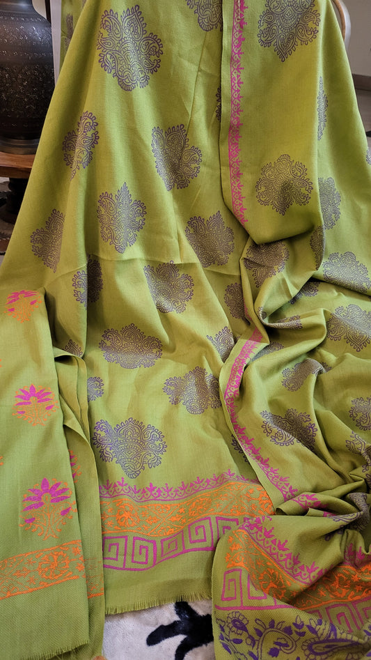 Pashmina suit : Block printed