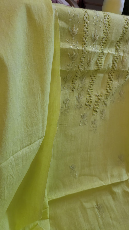 Khaddar suit : Hand embroidered
