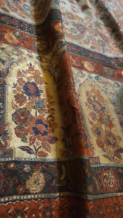 Silk kaani : shawl