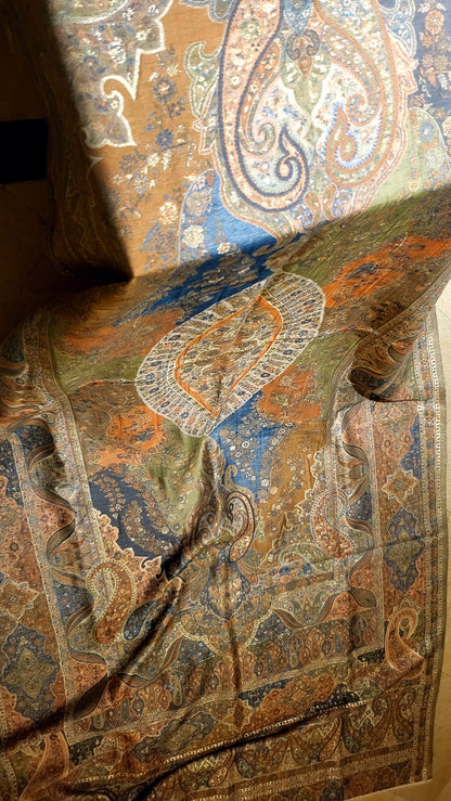 Silk kaani : shawl