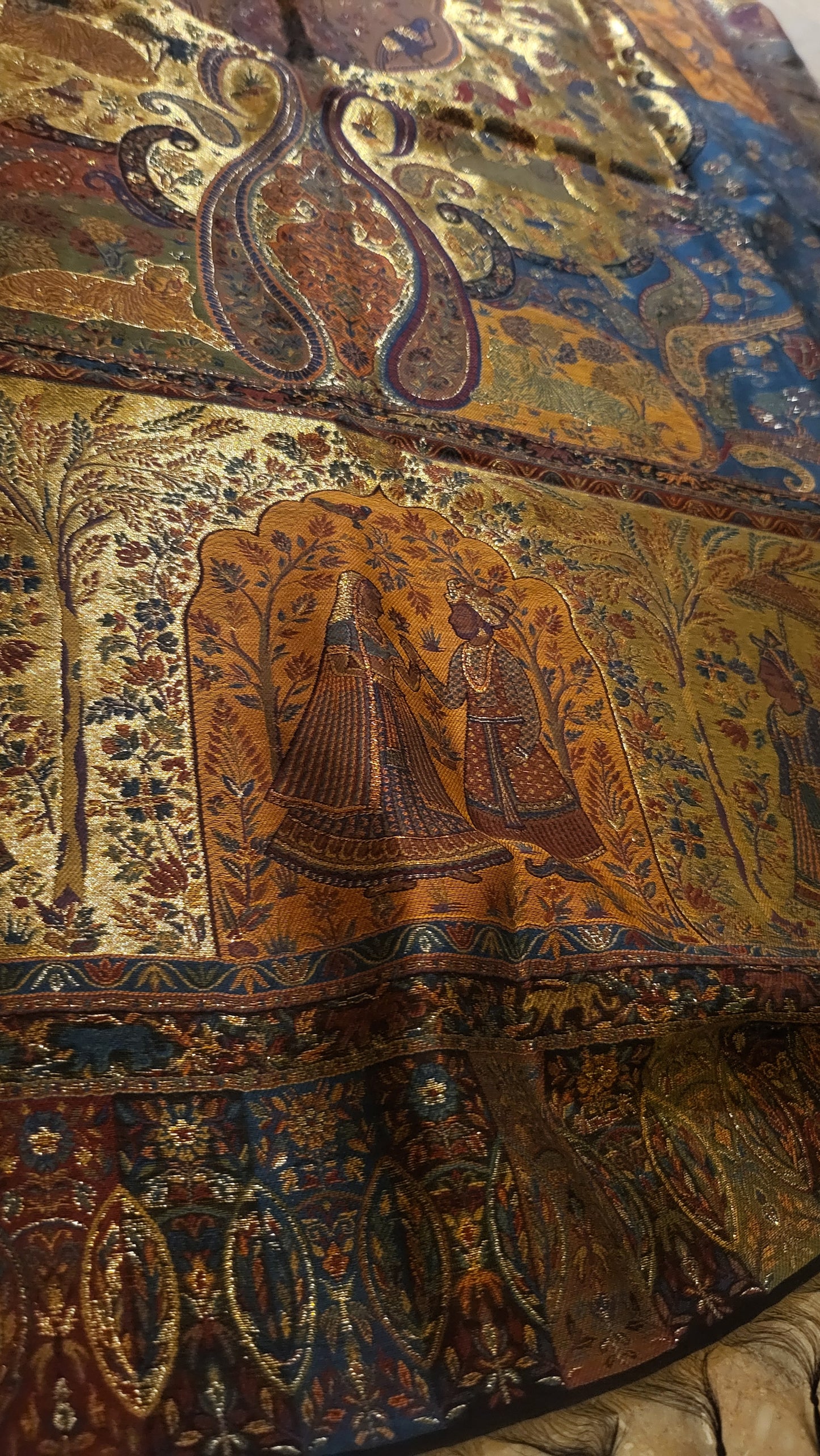 Shikargah shawl : Moonlight