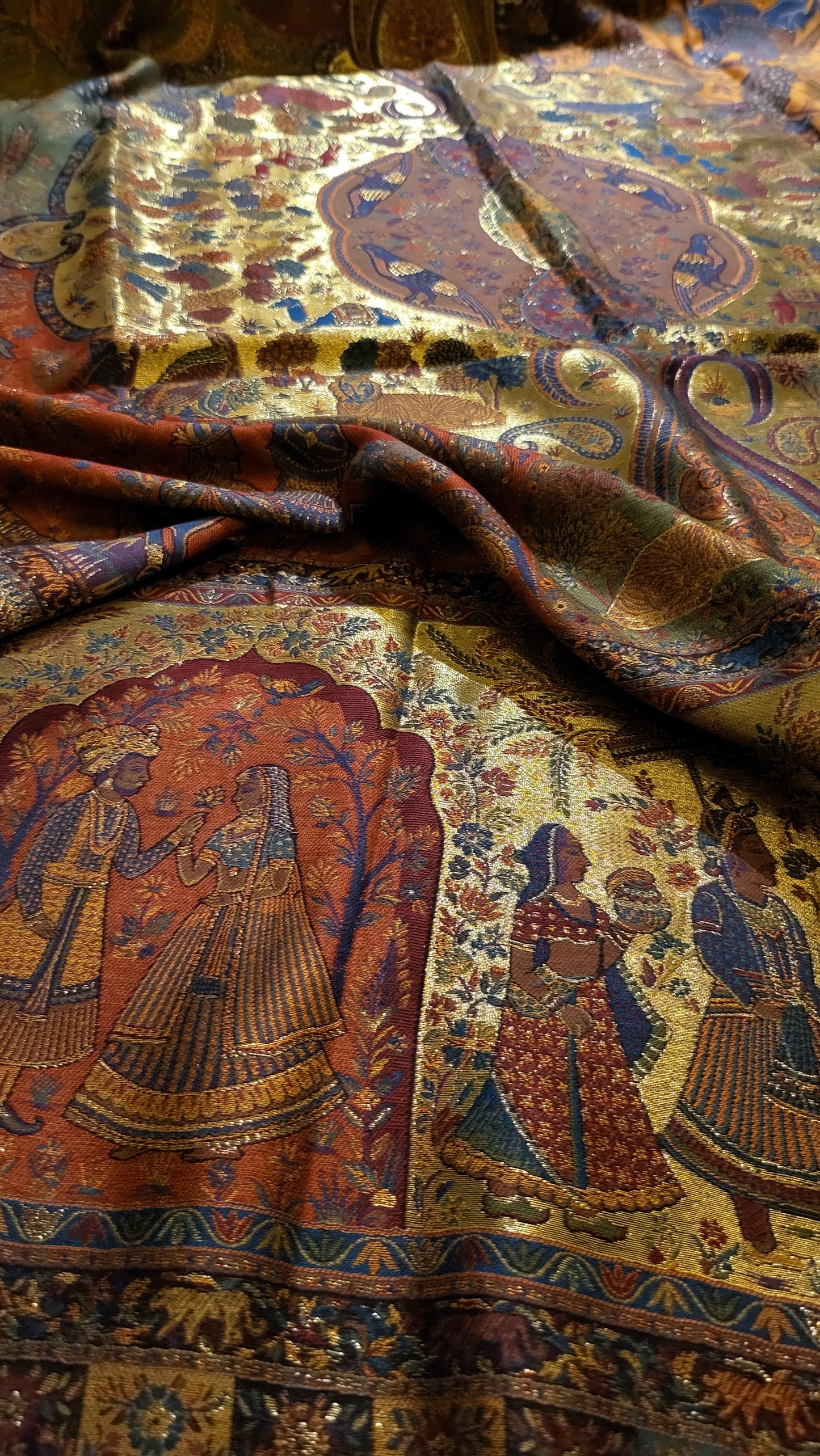 Shikargah shawl : Moonlight