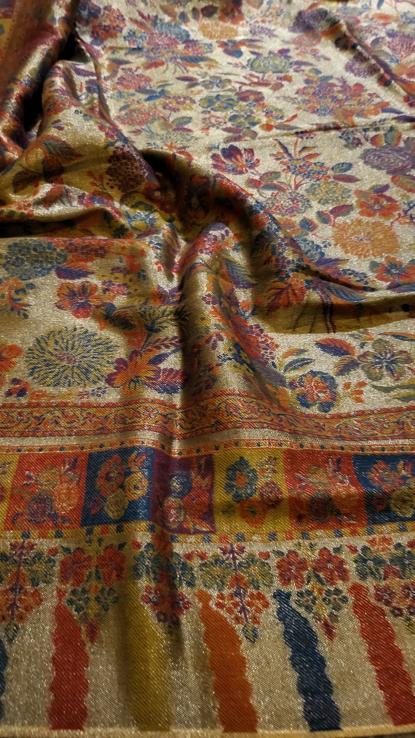 Floral beige : Moonlight kaani