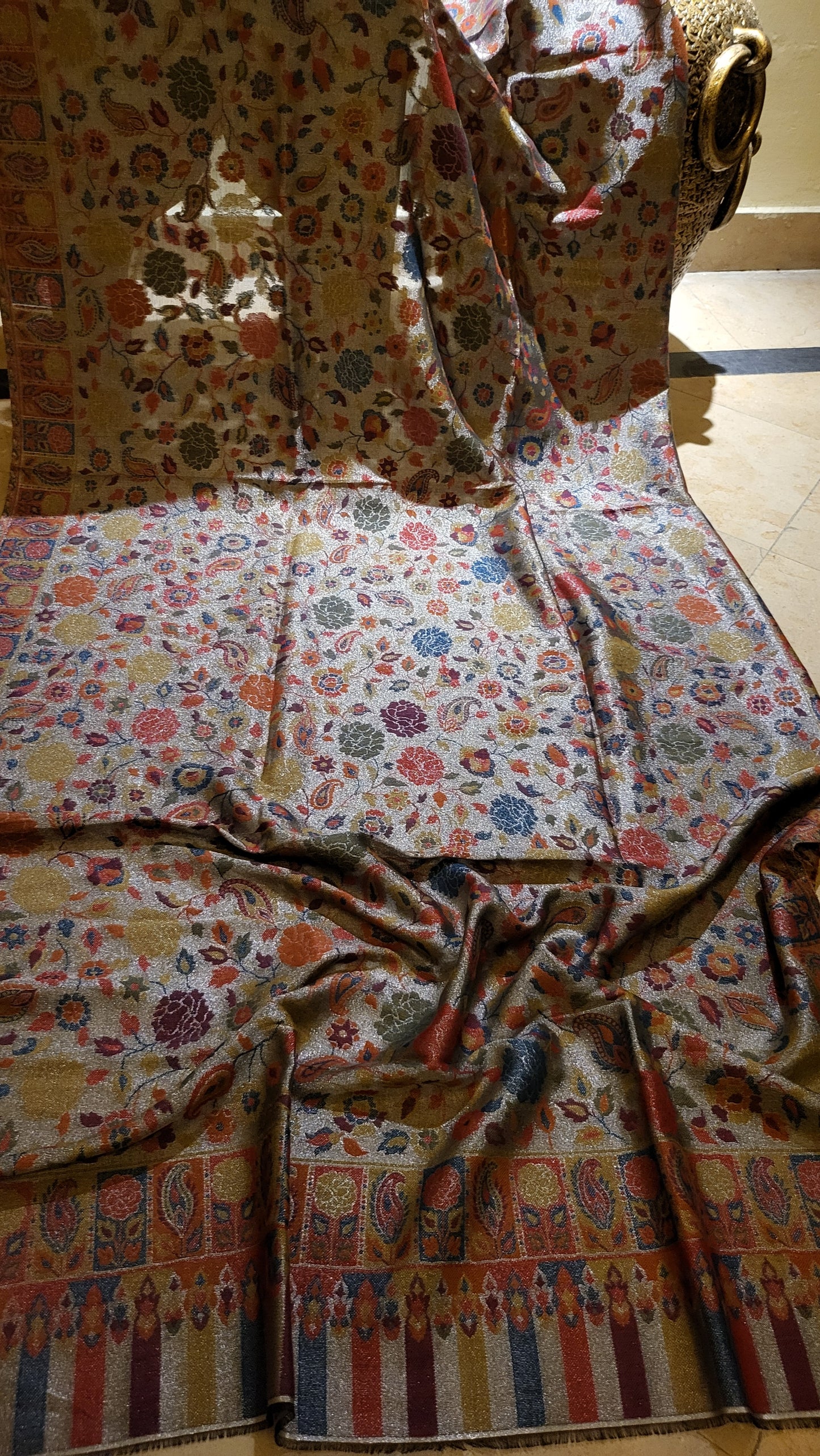 Floral grey : Moonlight kaani