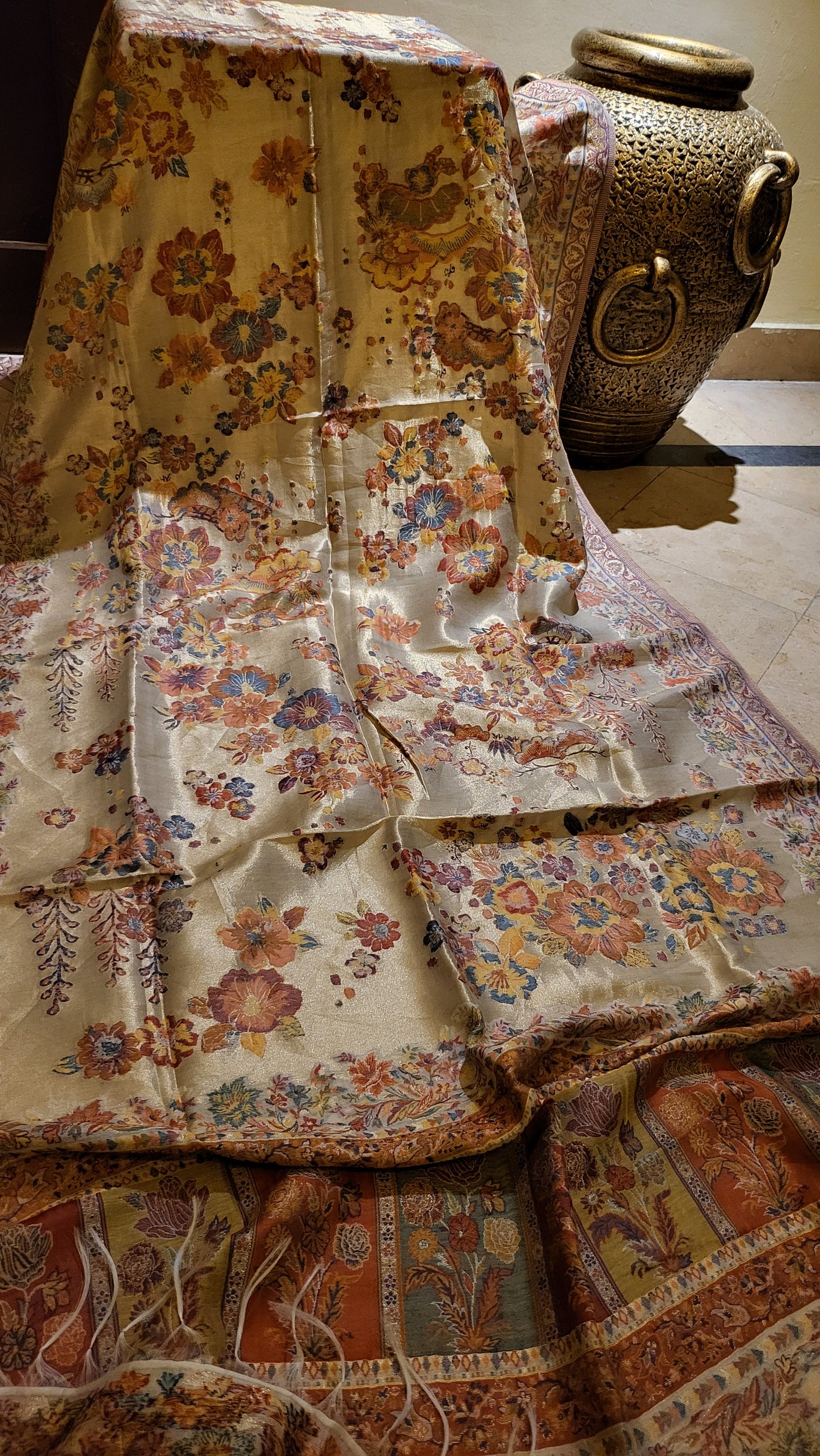 Ivory : Moonlight kaani