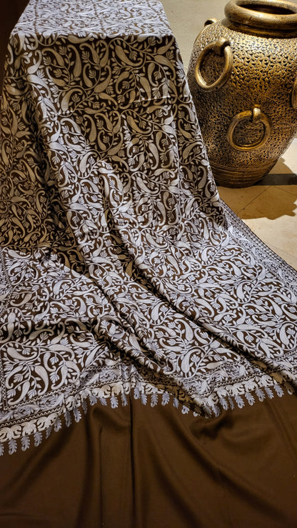 Jama shawl : Embroidered