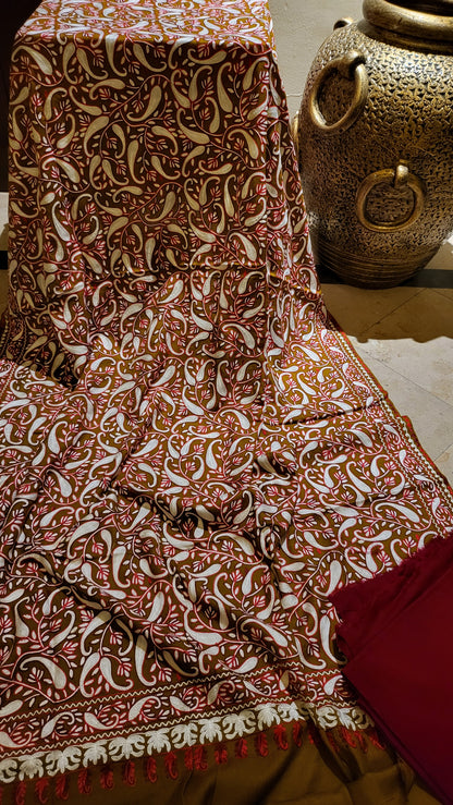 Jama shawl : Embroidered