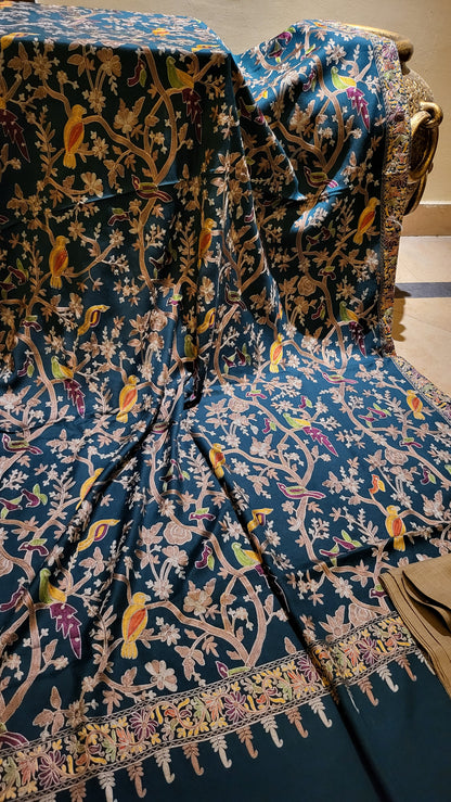 Birdie Embroidered : shawl