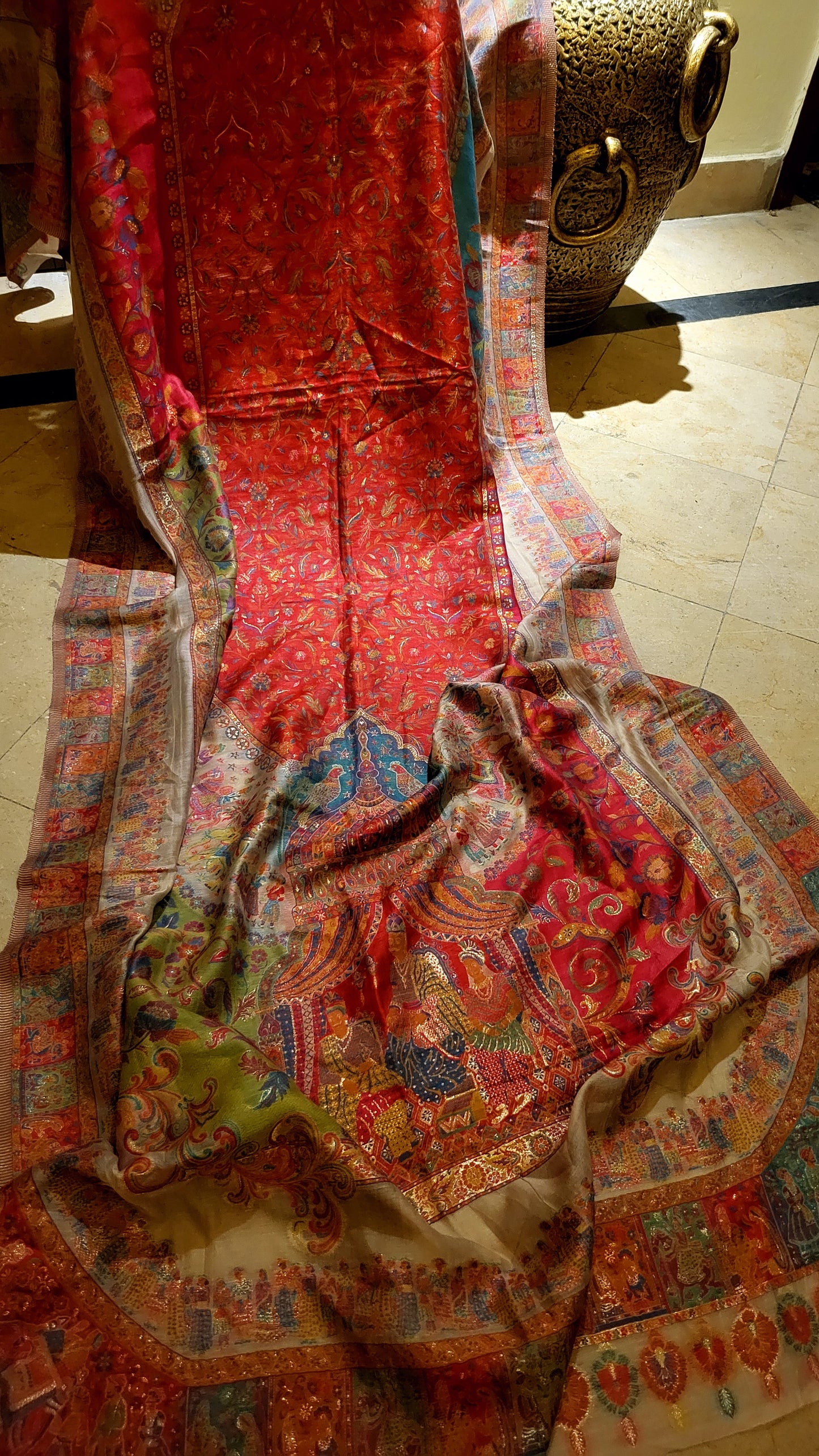 Silk kaani shawl : Mughal theme