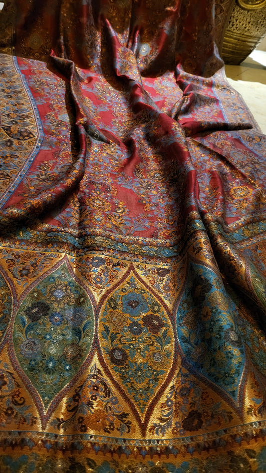 Maroon beauty : silk kanni shawl