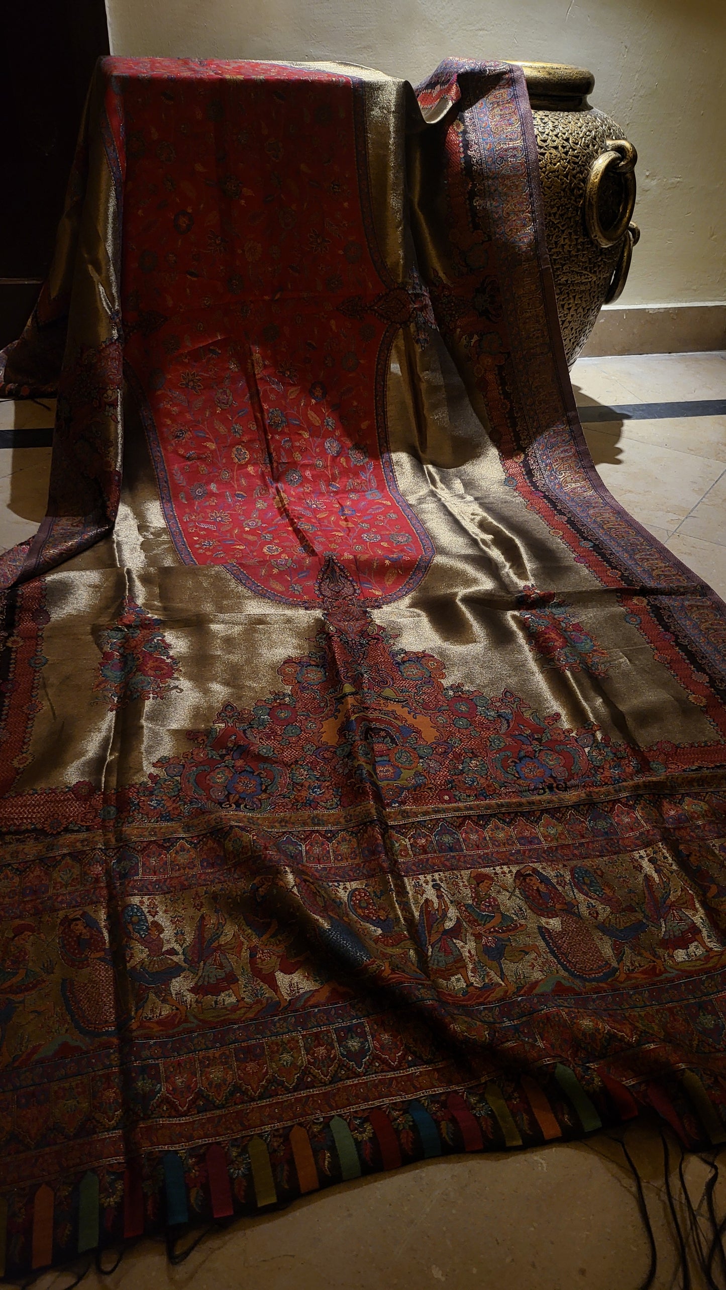 Red floral : Moonlight kaani shawl