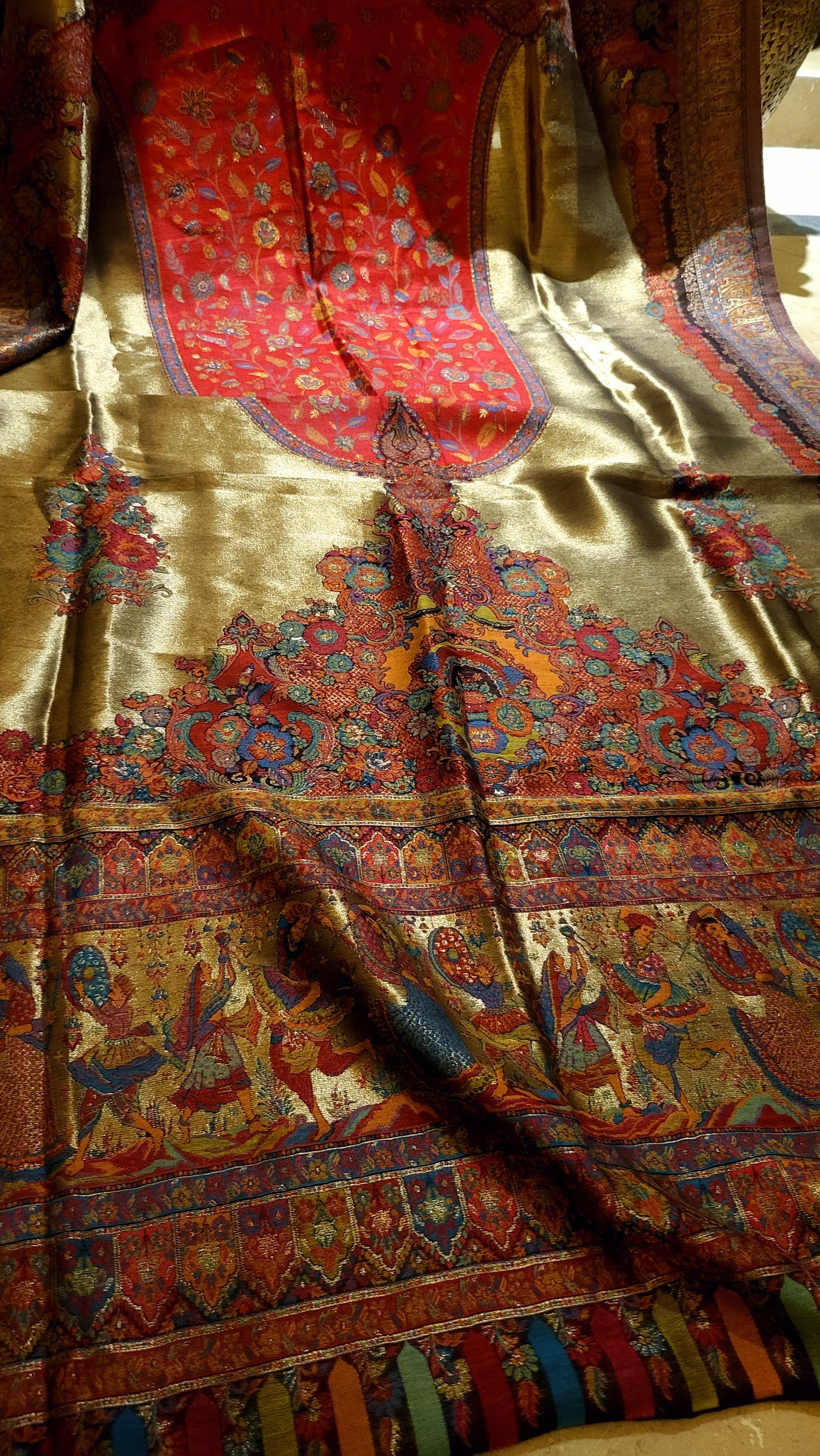 Red floral : Moonlight kaani shawl