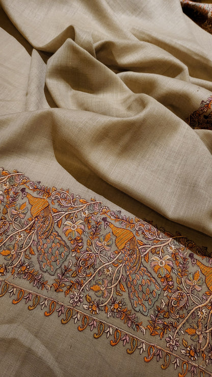 Peacock beauty : pashmina shawl