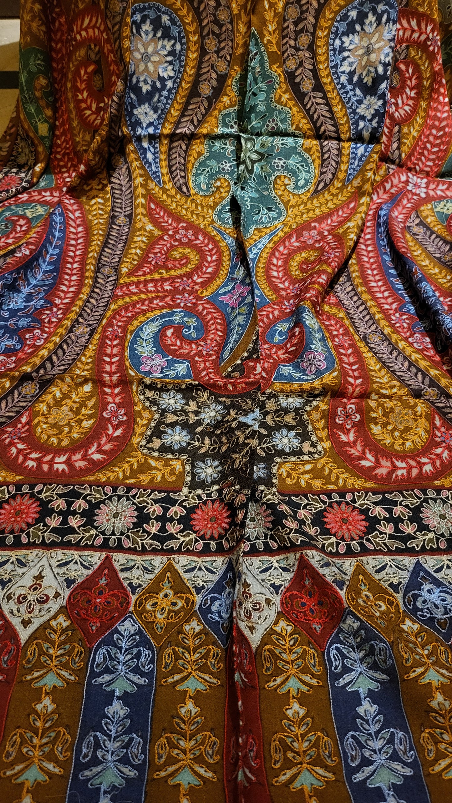 Bold and beautiful : Reelkaar kalamkari shawl